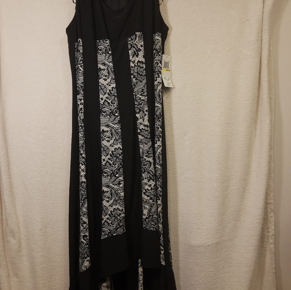 R & M Richards Sleeveless High Lo Floral Evening Gown Dress White Black Size 16